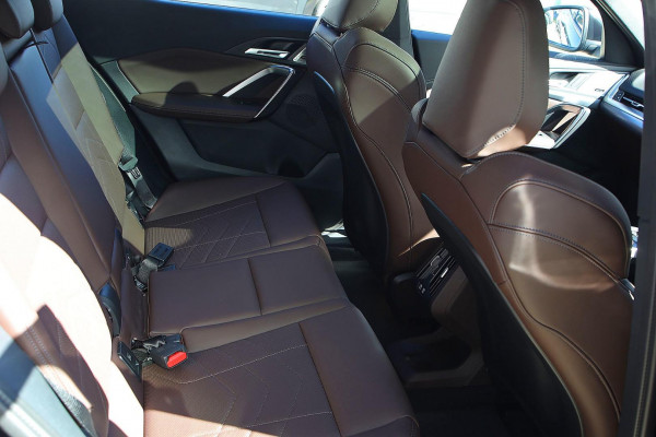 2024 BMW iX2 U10 eDrive20 M Sport SUV image 7