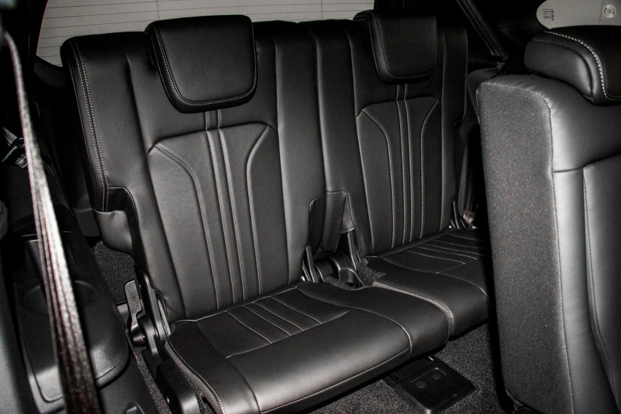 2026 MY25.5 Isuzu MU-X RJ LS-T SUV Image 8