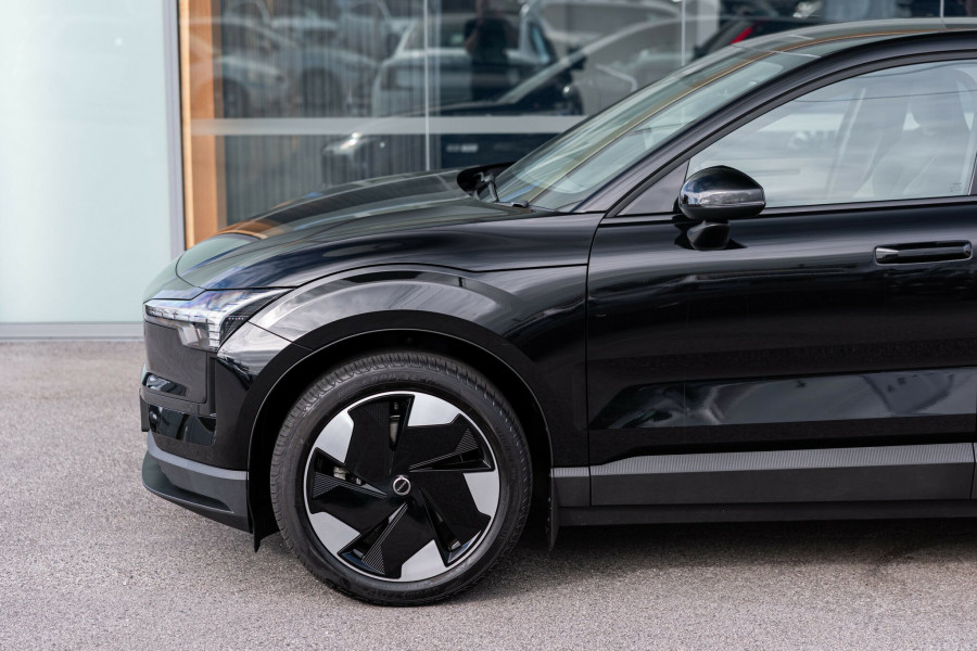 2026 Volvo EX30  Single Motor Extended Range Plus SUV Image 12