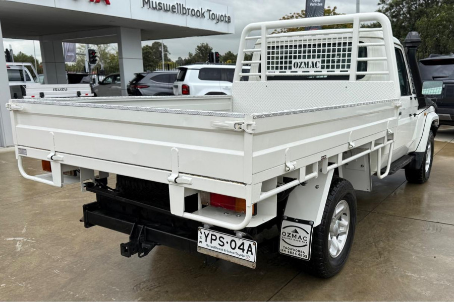 2017 Toyota LandCruiser VDJ76R GXL Cab Chassis Image 25