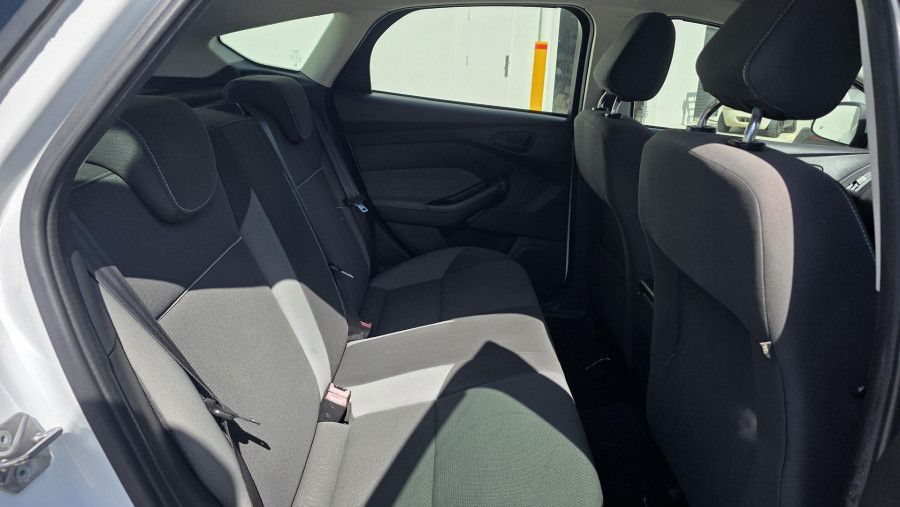 2015 MY14 Ford Focus LW MkII Ambiente Hatch Image 27