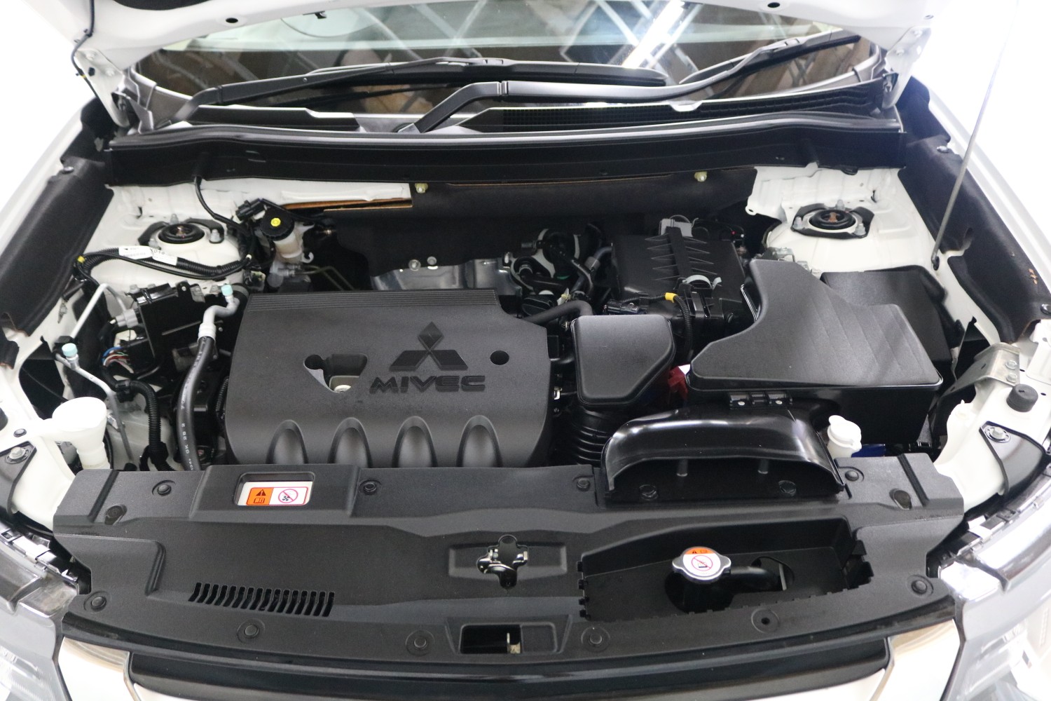 2018 MY18.5 Mitsubishi Outlander ZL MY18.5 LS SUV Image 18