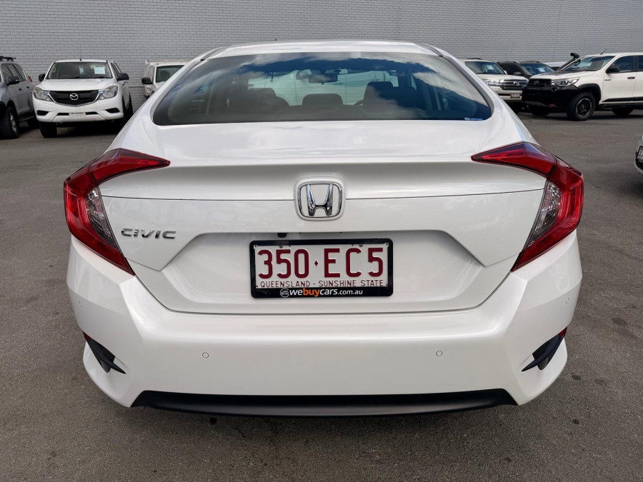 2019 Honda Civic 10th Gen VTi-S Sedan Image 9
