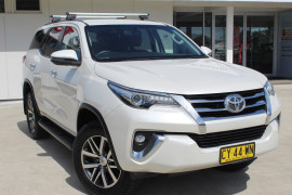 Toyota Fortuner GUN156R
