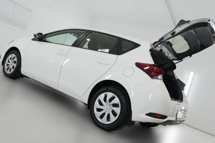 2017 Toyota Corolla ZRE182R Ascent Hatchback Image 22