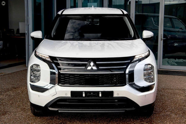 2025 Mitsubishi Outlander ZM ES SUV Image 3