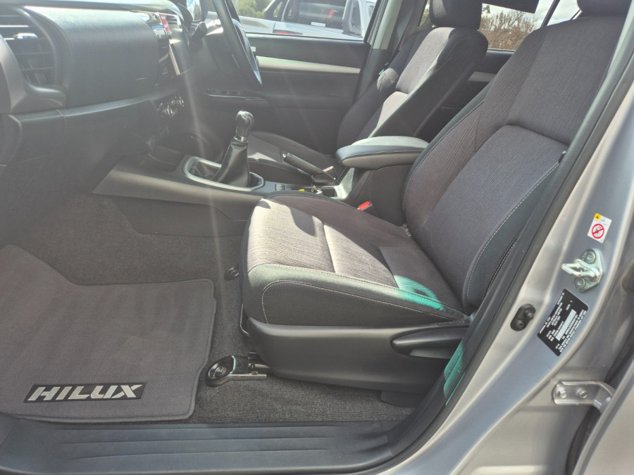 2018 Toyota HiLux  SR5 Double Cab Pick Up Image 27
