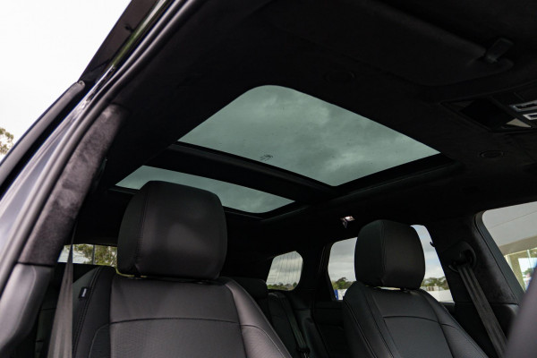 2026 MY26.5 Land Rover Range Rover Evoque L551 P300e Autobiography SUV