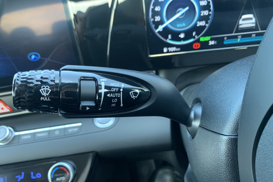 2024 MY25 Hyundai i30 CN7.V2 Elite Hybrid Sedan Image 19