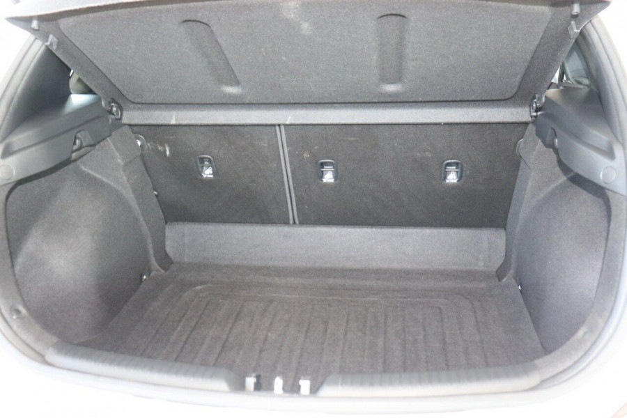 2017 MY18 Hyundai i30 PD Active Hatch Image 28