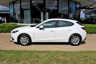 2015 Mazda Mazda3 BM5478 Neo Hatchback Image 5