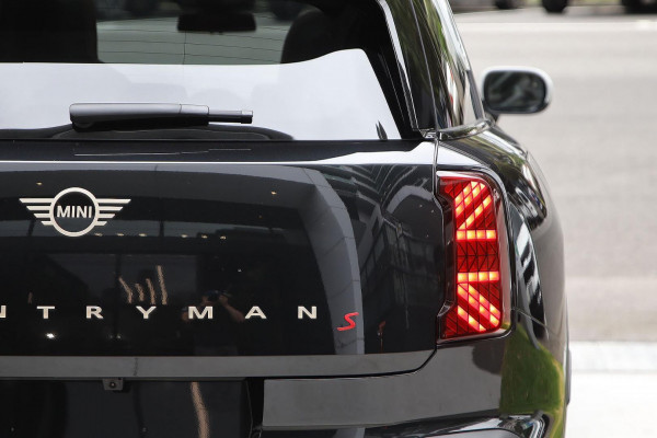 2025 MINI Countryman U25 S Favoured SUV image 19
