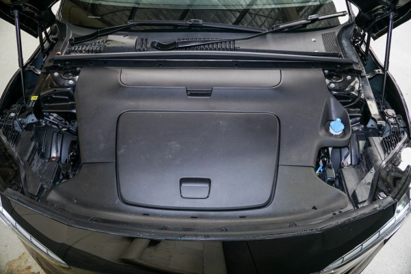 2025 Volvo EX30  Single Motor Extended Range Plus SUV Image 20