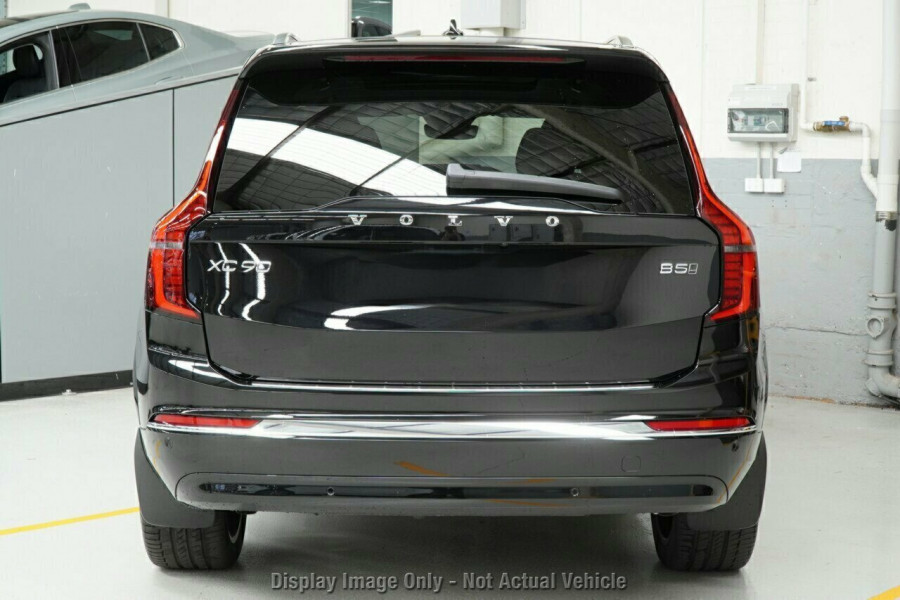 2026 Volvo XC90 L Series Ultra B5 Dark SUV Image 7