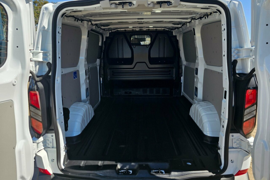 2023 MY23.75 Ford Transit Custom AV Trend SWB Van Image 9