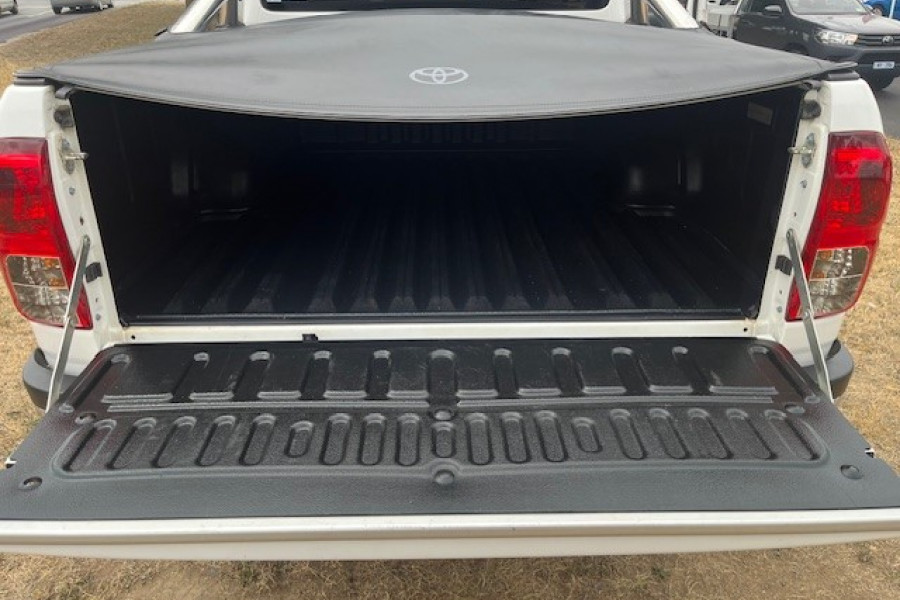 2019 Toyota HiLux  SR5 Ute Image 8