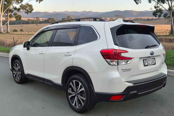 2023 Subaru Forester S5 2.5i Premium SUV Image 5