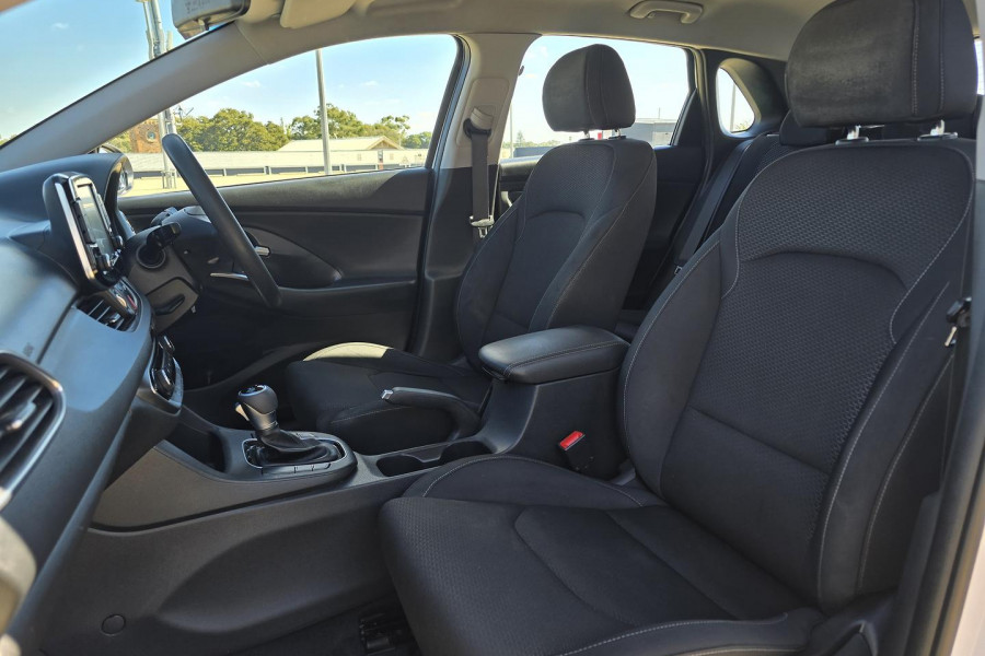 2017 MY18 Hyundai i30 PD Active Hatch Image 21