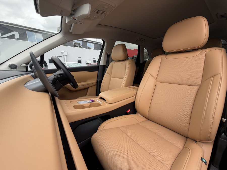 2025 Leapmotor C10 B11 REEV Ultra Hybrid Design Wagon Image 14
