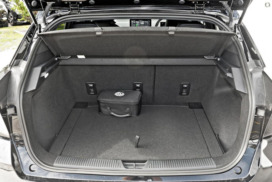 2024 MG MG4 MEH32 Essence 64 150kW Hatch Image 9