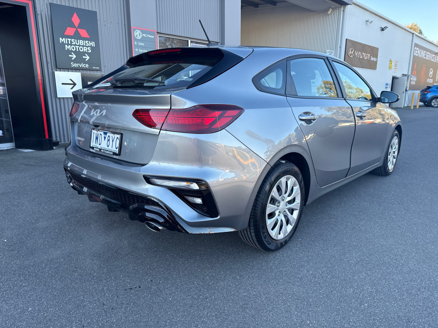 2022 Kia Cerato BD S Hatch Image 5
