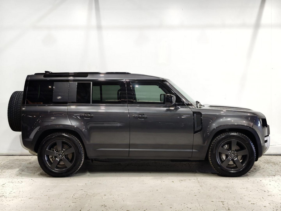 2022 MY23.5 Land Rover Defender L663 110 D300 SE SUV Image 6