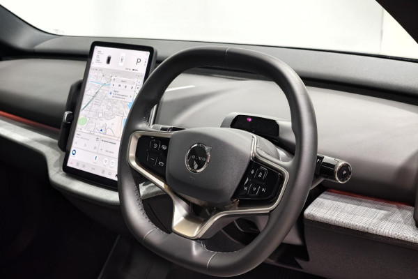 2024 Volvo EX30  Single Motor Extended Range Ultra SUV Image 10