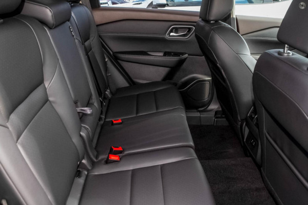 2025 Nissan X-Trail T33 ST-L SUV Image 5