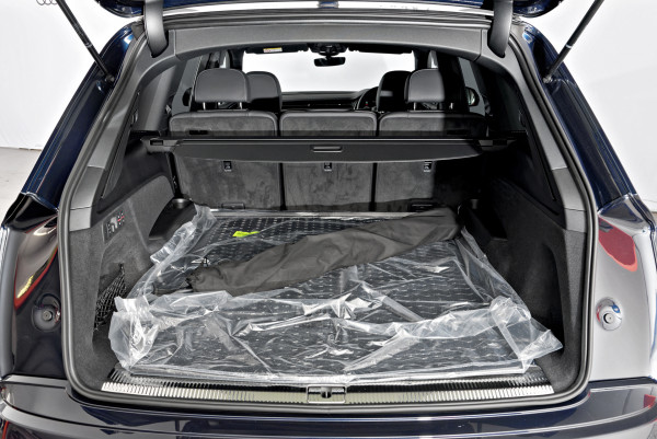 2026 MY25 Audi Q7 4M TDI 210kW S line SUV image 19