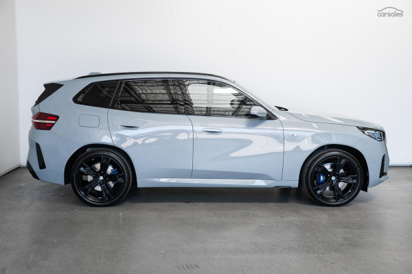 2026 BMW X3 G45 30e xDrive SUV image 5