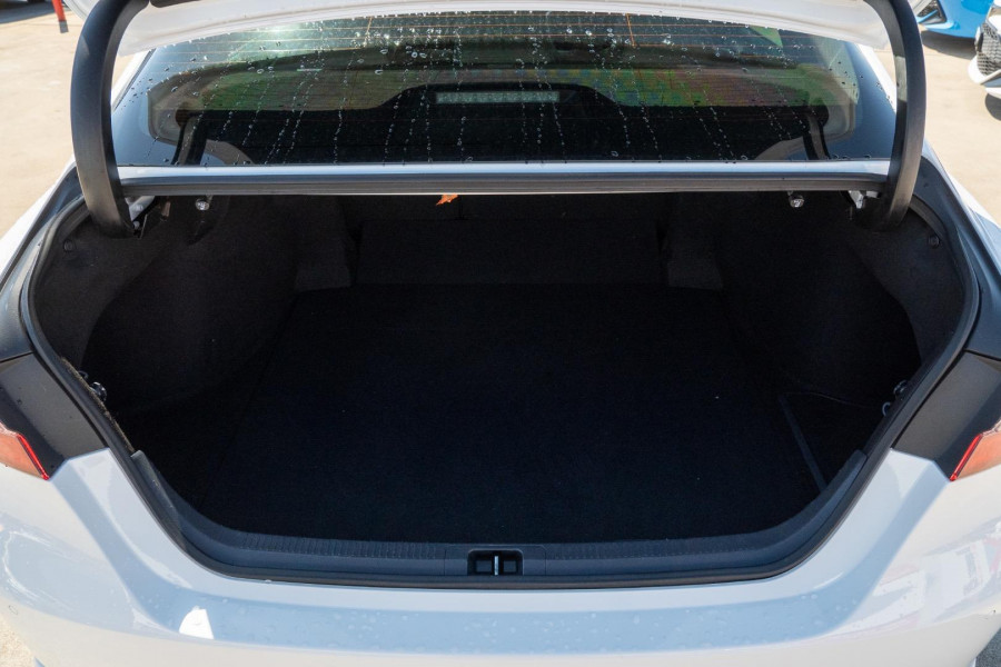 2023 Toyota Camry AXVH70R SX Hybrid Sedan Image 18