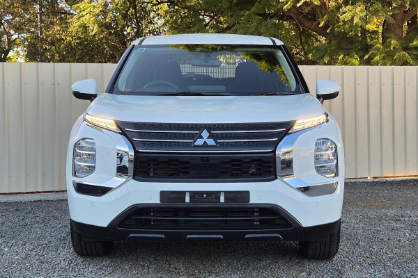 2022 Mitsubishi Outlander ZM ES SUV