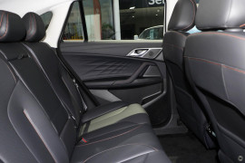 2025 MG HS AS33 Essence SUV