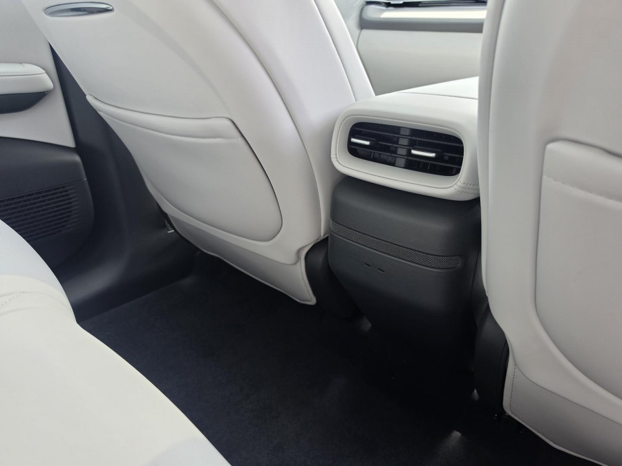 2026 XPeng G6  Long Range SUV Image 15