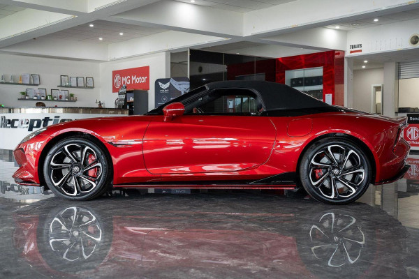 2024 MY24.5 MG Cyberster EC32  Convertible