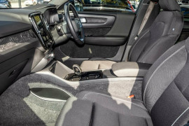 2023 Volvo C40 XK Recharge SUV image 9