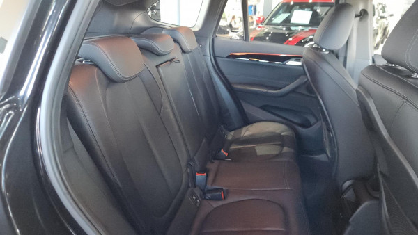 2019 BMW X1 F48 LCI sDrive18d SUV image 13