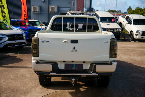 2019 MY20 Mitsubishi Triton MR GLX Cab Chassis Image 3