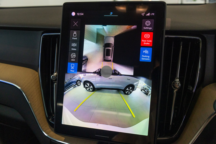 2026 Volvo XC60 UZ Plus T8 Plug-in Hybrid Dark SUV