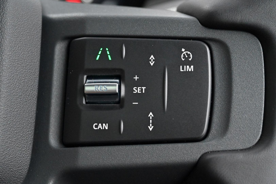 2025 MY26 Land Rover Defender L663 130 D350 X-Dynamic SE SUV