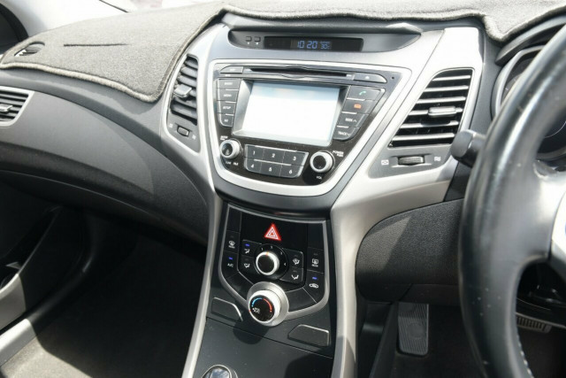 2015 Hyundai Elantra SE 11 of 19