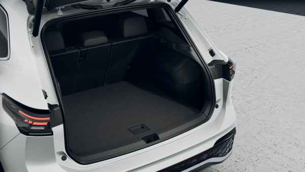 2026 Volkswagen Tiguan CT 150TSI R-Line SUV image 8