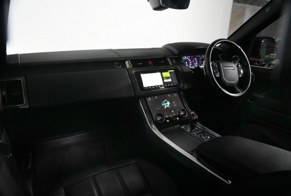 2020 Land Rover Range Rover Sport DI6 183kW SE SUV image 11