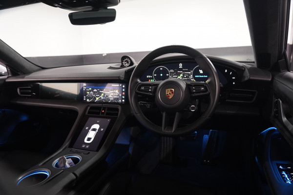 2020 Porsche Taycan Turbo S Coupe Image 27