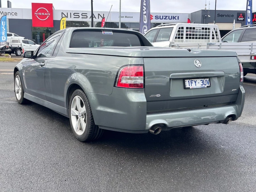 2015 Holden Ute VF SV6 Ute Image 6
