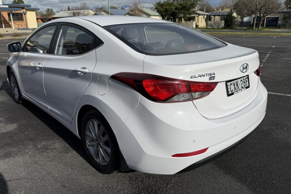 2014 Hyundai Elantra MD3 Trophy Sedan Image 5