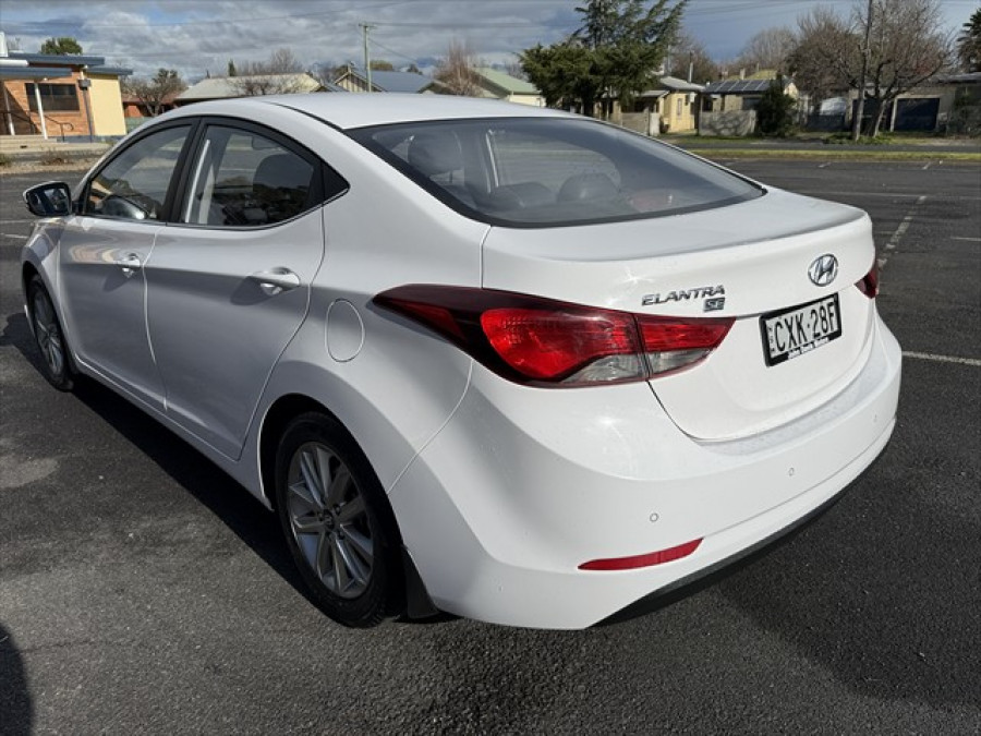 2014 Hyundai Elantra MD3 Trophy Sedan Image 5