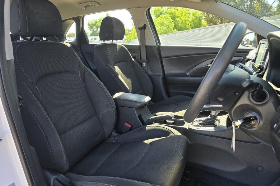 2017 MY18 Hyundai i30 PD Active Hatch Image 20