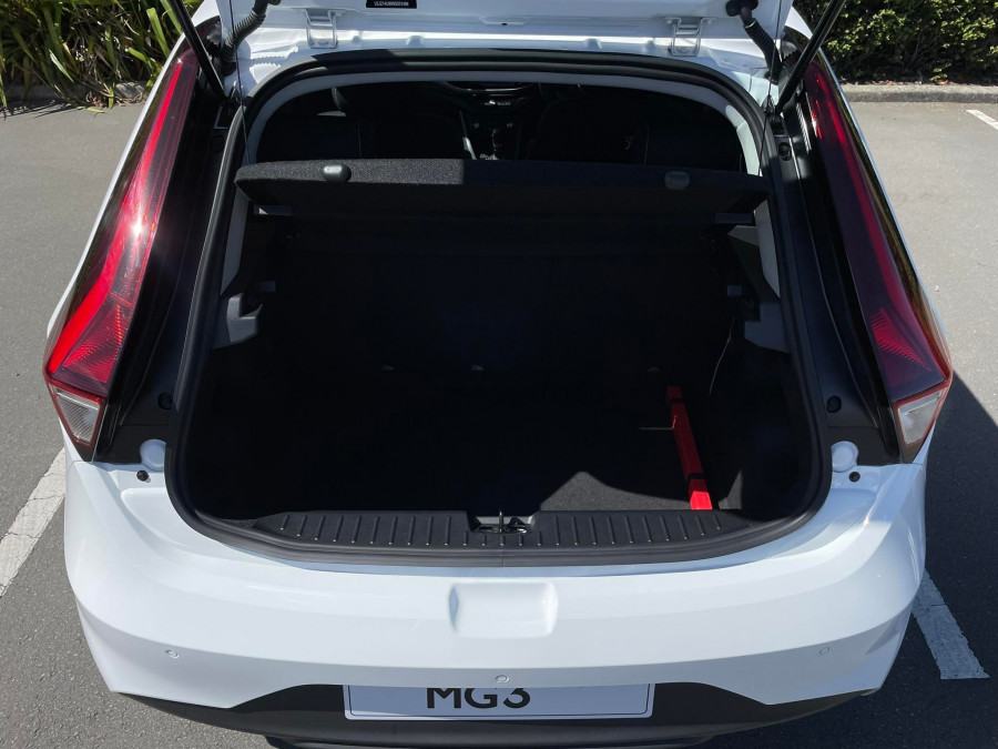 2026 MG MG3 Core Hatch Image 10