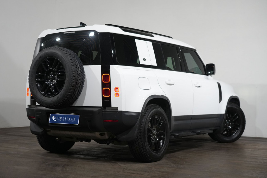 2024 Land Rover Defender L663 110 P300 S SUV Image 7
